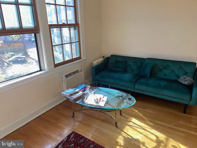Foto del edificio - 2040 Belmont Rd NW