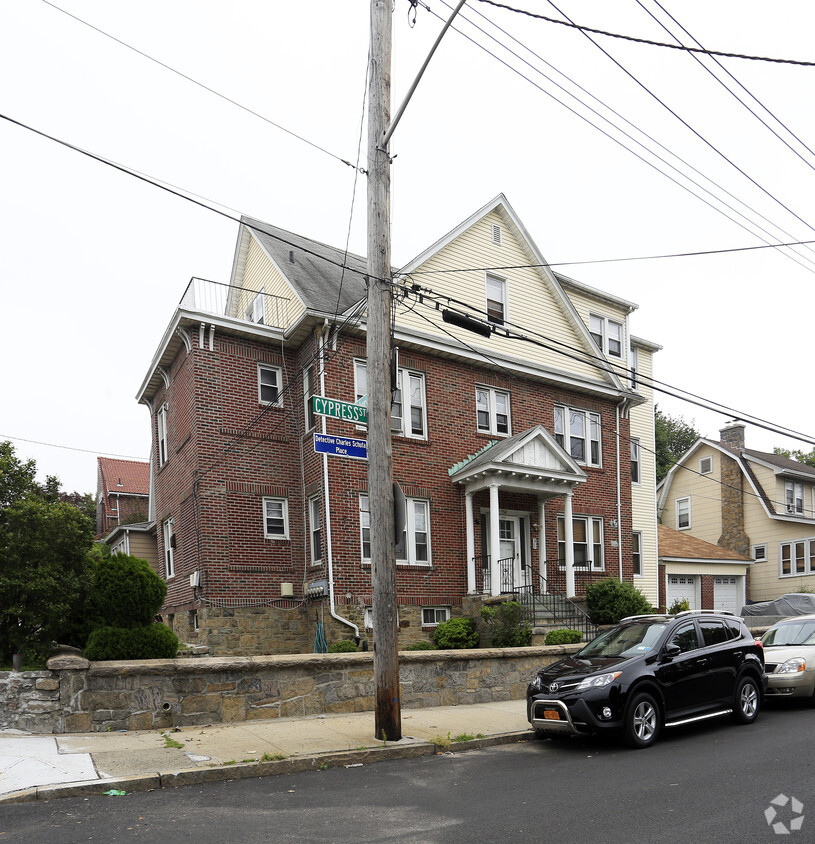 Building Photo - 594 Yonkers Ave