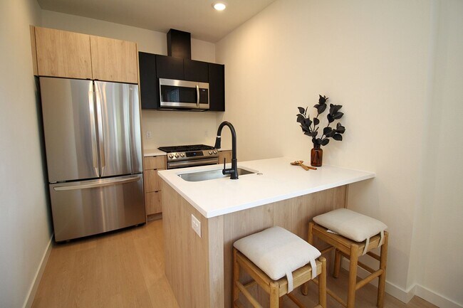 Foto del edificio - 7530 N Richmond Ave