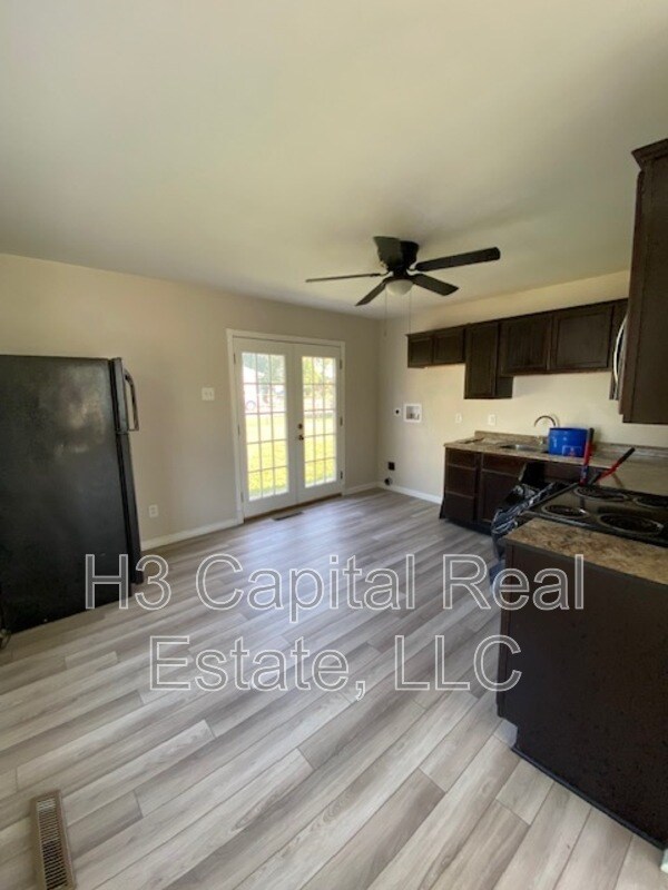 Foto del edificio - 2437 Wilson Ave