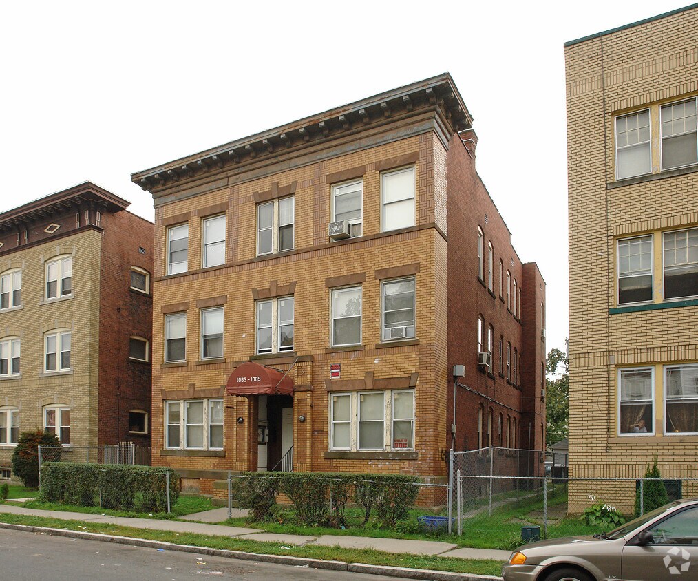 Foto principal - 1063-1065 Capitol Ave