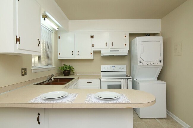 Foto del edificio - Chapel Hill/2BR Brookside Condo