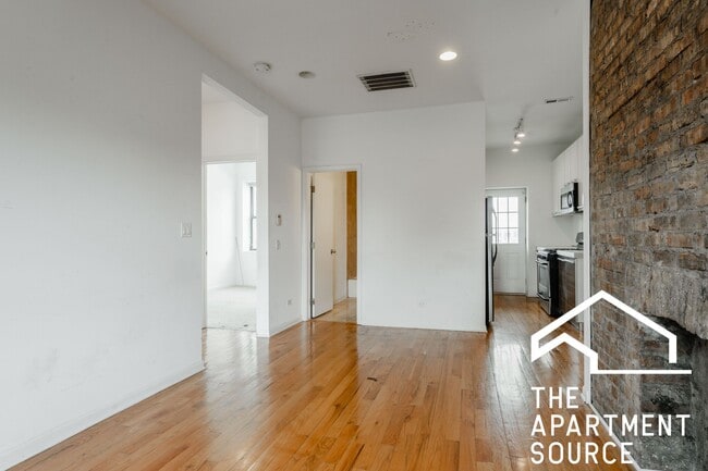 Photo - 1212 W Foster Ave (Chicago, IL) Apartment