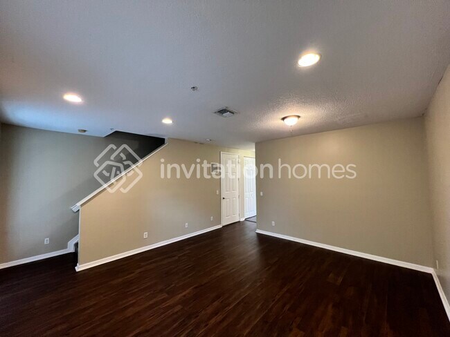 Building Photo - 4110 Greenway Dr