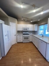 Building Photo - 2455 W Baystone Dr