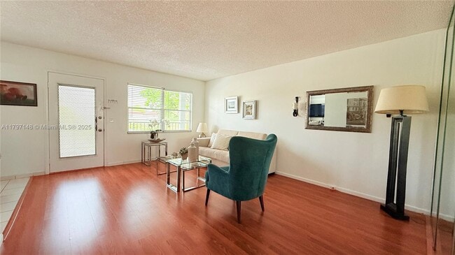 Foto del edificio - 13450 SW 3rd St