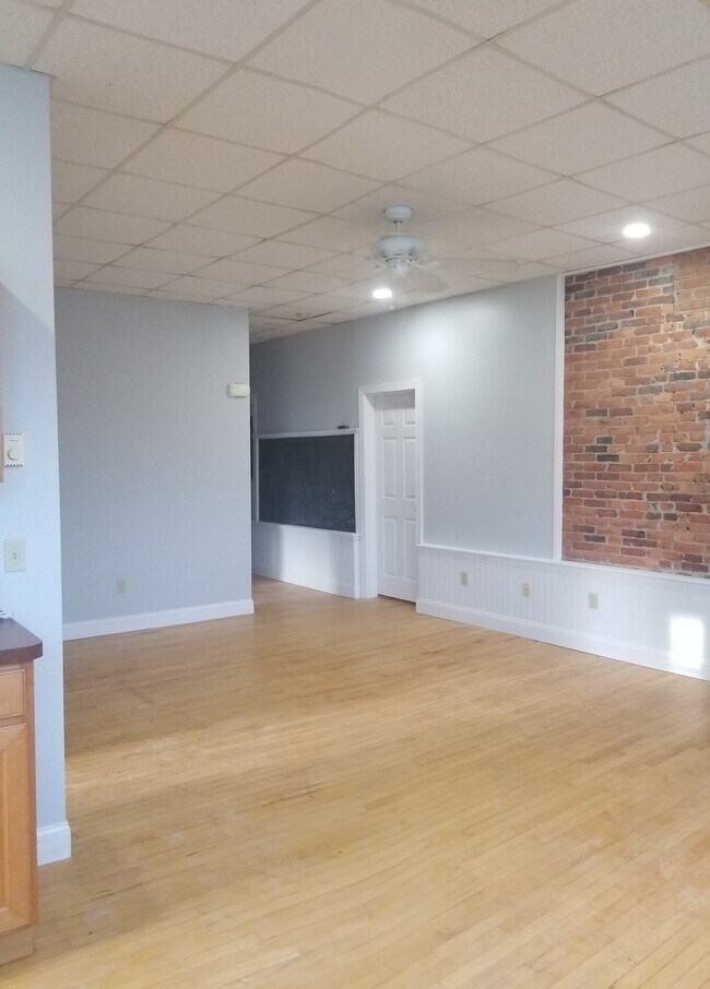 Foto del edificio - 71 N 8th St