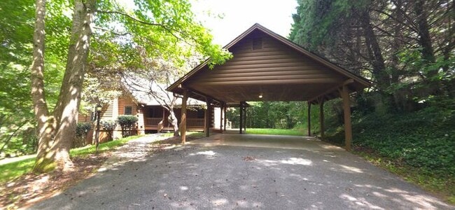 The Perfect North Georgia Retreat: Peaceful Living, Prime Location - The Perfect North Georgia Retreat: Peaceful Living, Prime Location House