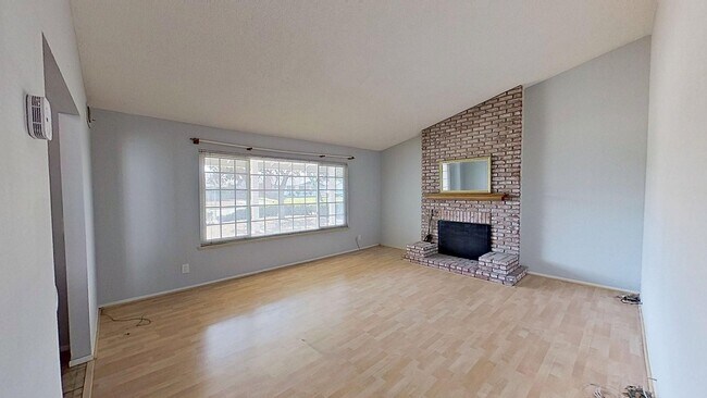 Foto del edificio - 5132 McComber Rd