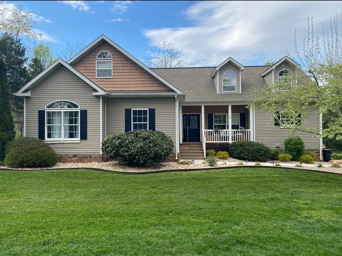 6773 Coffee Rd, Forest, VA 24551 House Rental in Forest, VA