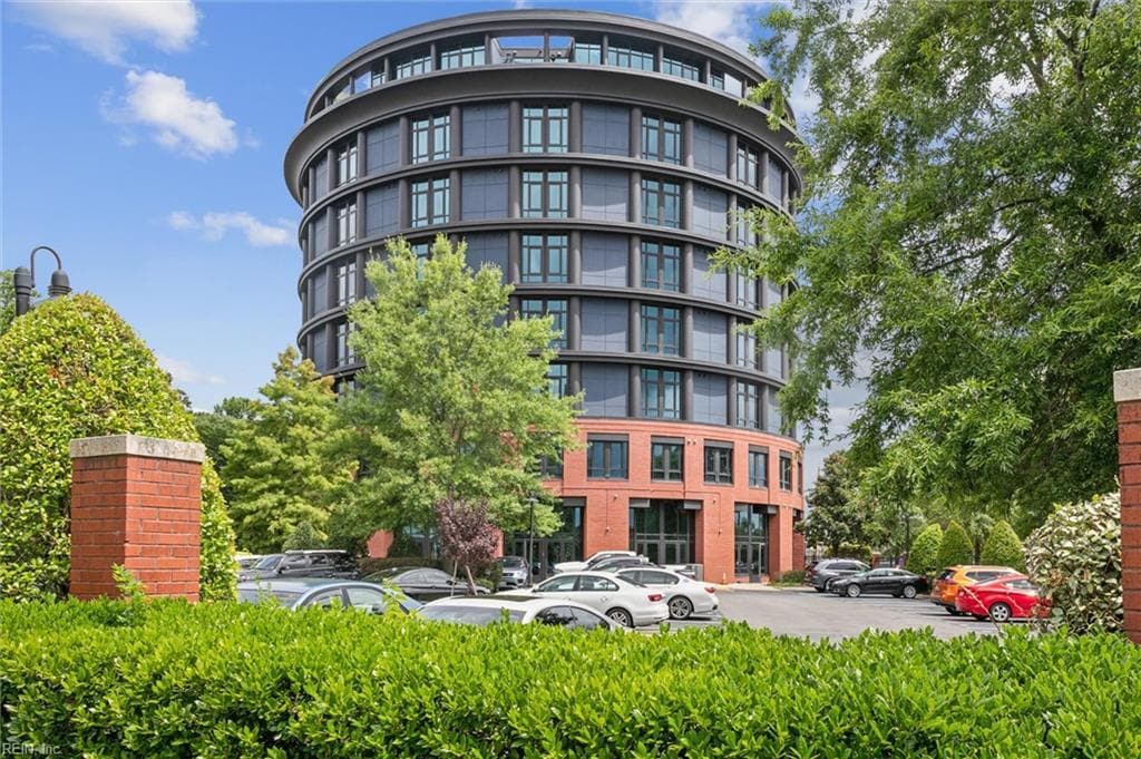 Primary Photo - 412 St Pauls Blvd