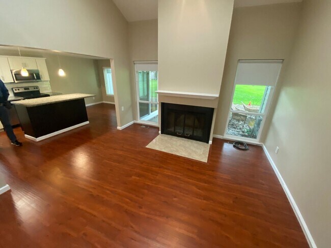 Building Photo - 2 br, 2.5 bath House - 12940 SW 5th Street