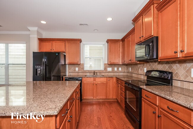 Foto del edificio - 19017 Park Terrace Ln