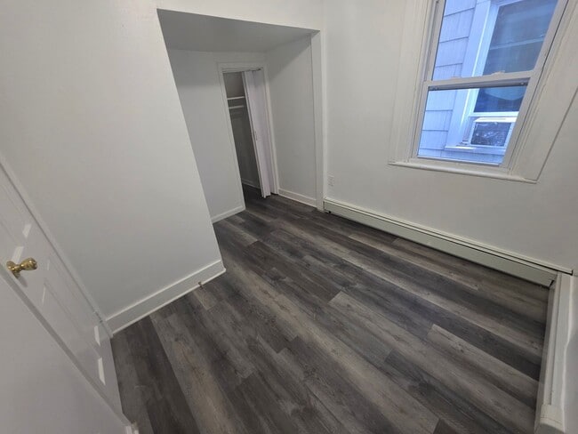 Building Photo - 2 bedroom apartment building - Poughkeepsie