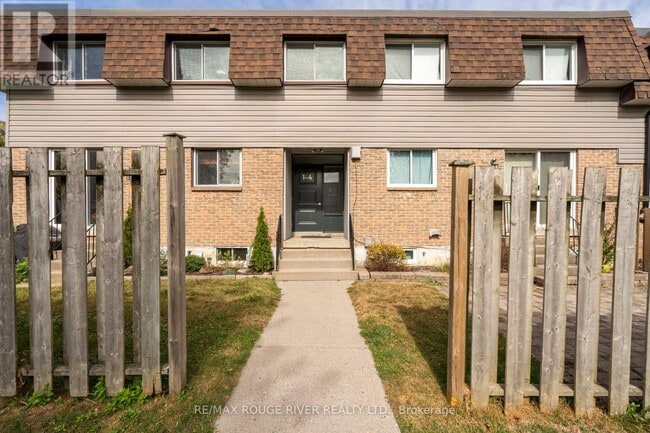 Building Photo - 494-494 Elgin St W