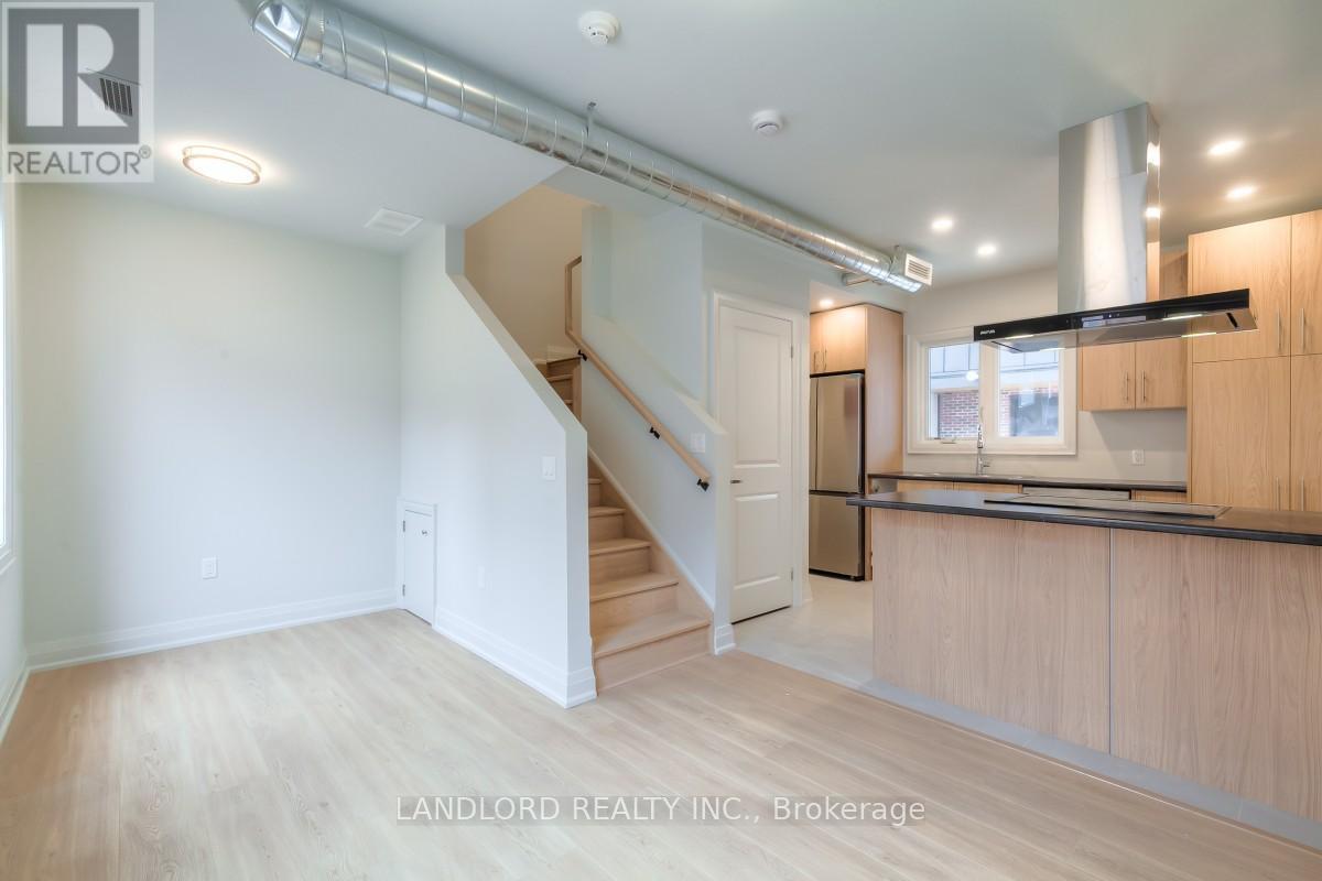 Primary Photo - 73 Northcote Ave