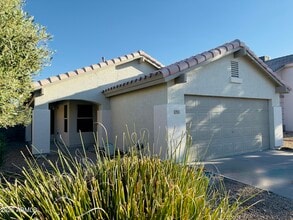 Building Photo - 3924 E Renee Dr