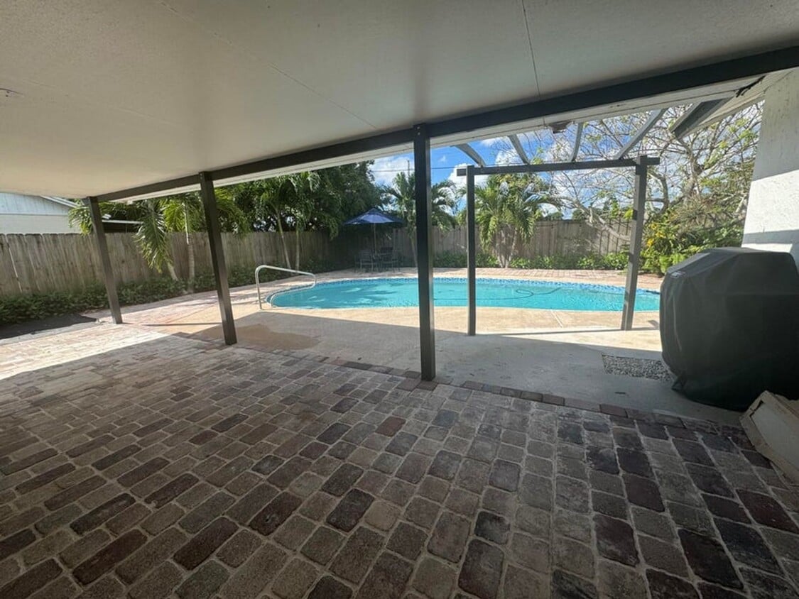 Primary Photo - 1467 McDermott Ln
