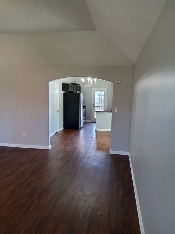 Foto del edificio - 1262 River Wood Creek W