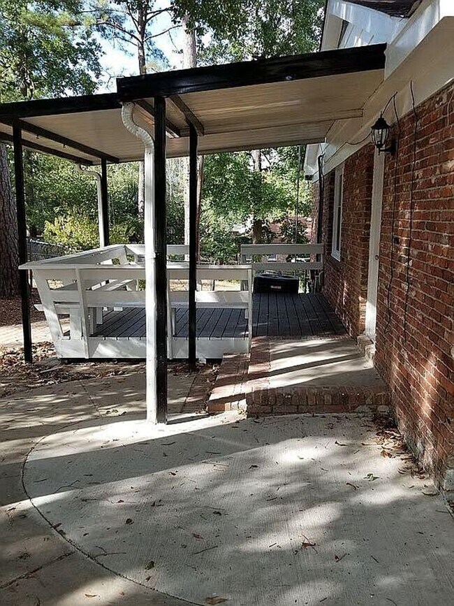 Foto del edificio - 4 bedroom 3 bath NE Columbus/ Ft. Moore