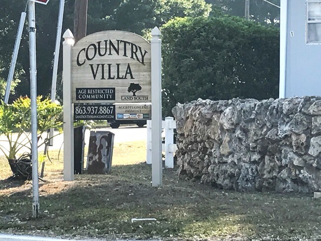 Building Photo - Country Villa