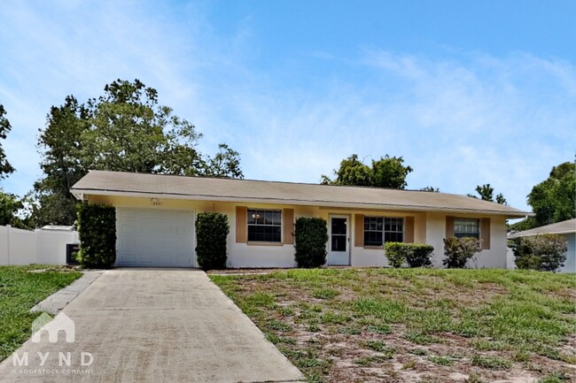 Building Photo - 12431 Brookside St