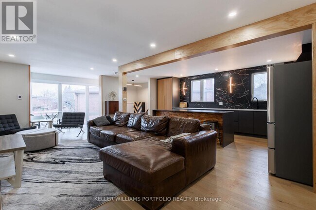 Photo du bâtiment - 33 Cog Hill Dr