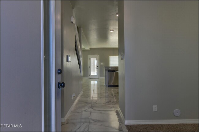 Foto del edificio - 600 Logwood Ave