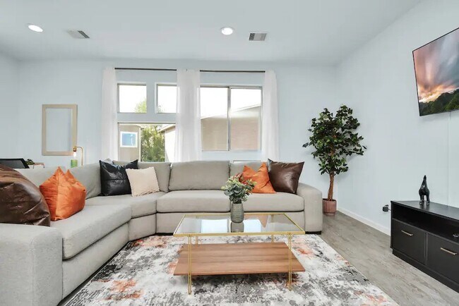 Foto del edificio - 5411 Lindsay Ln