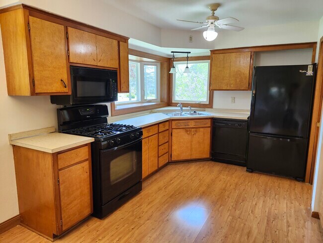 Foto del edificio - 6618 South Dr