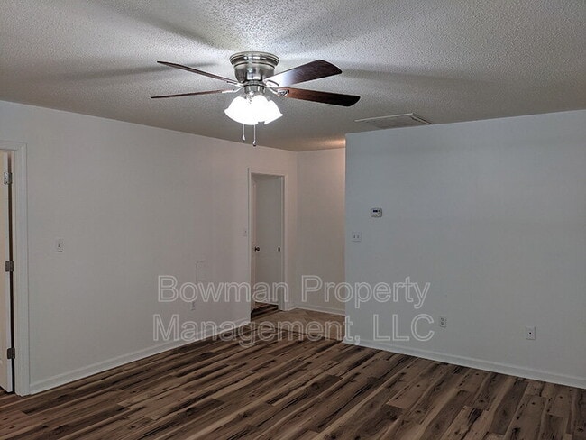 Building Photo - 255 Midway Rd
