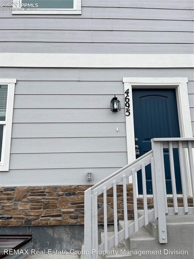 Building Photo - 4 br, 3.5 bath House - 4695 Wharf Pt KT 8