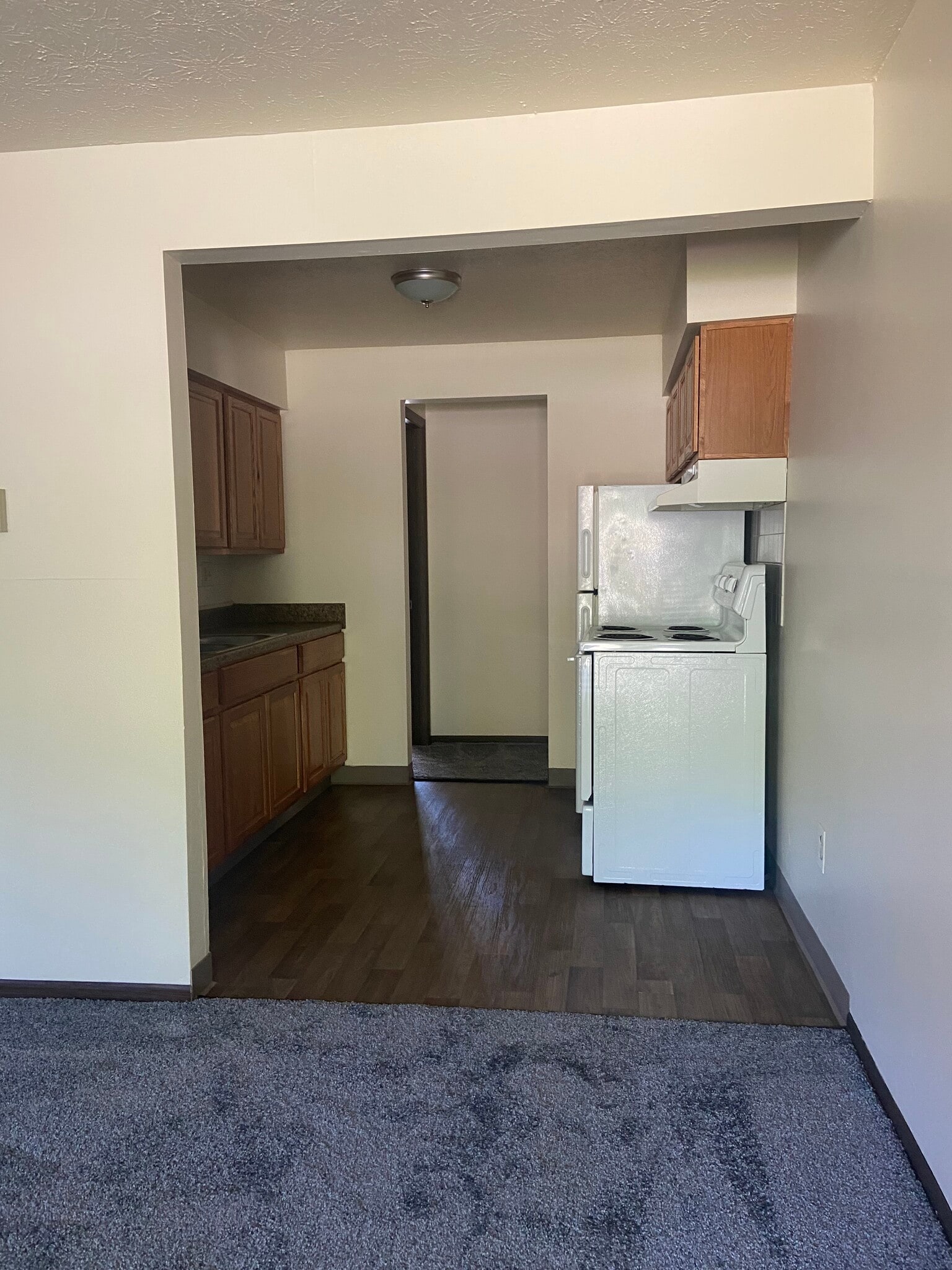 Kenmore Apartments and Townhomes – photo 5