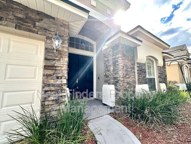 Foto del edificio - 14327 Millhopper Rd