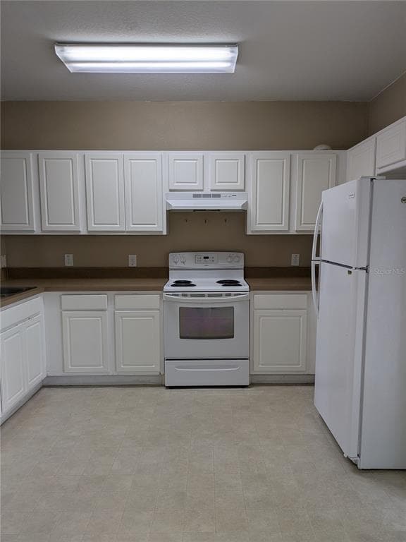 Building Photo - 25403 Saddlehorn Way
