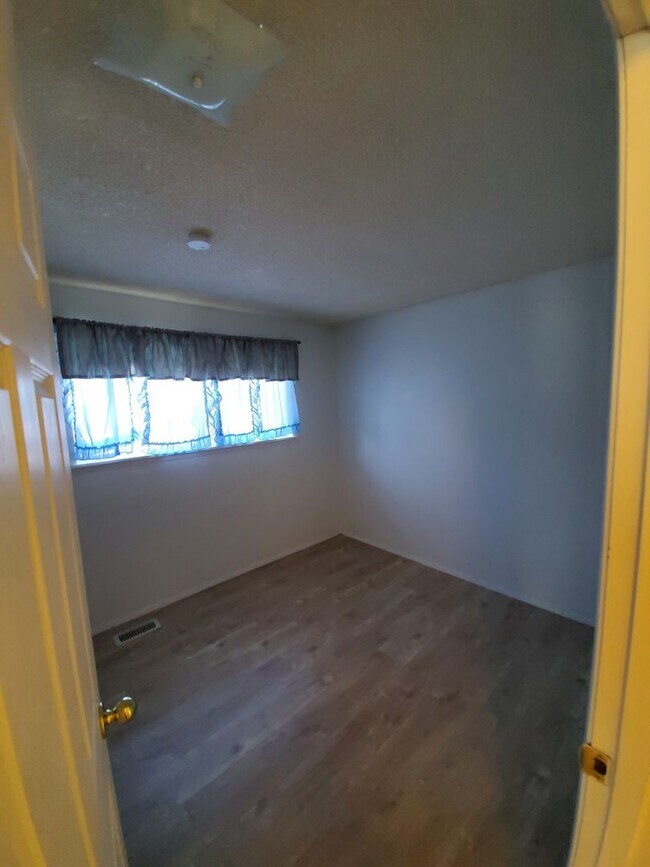Foto del edificio - 3 Bed, 1.75 bath Home in Port Orchard