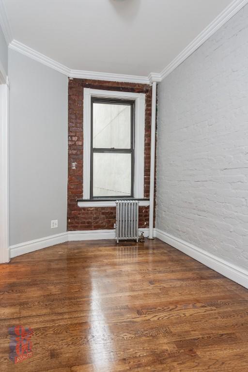 Building Photo - 410 E 13th St