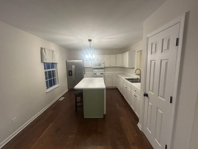 Foto del edificio - 510 Huntington Ridge Dr