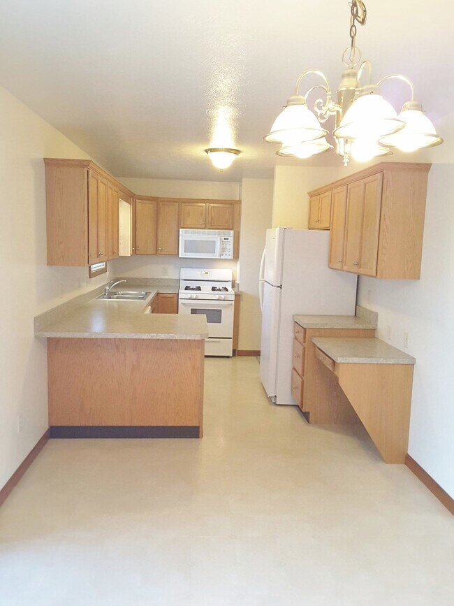 Foto del edificio - 3 Bedroom 2 Bathroom Single Family Home in...