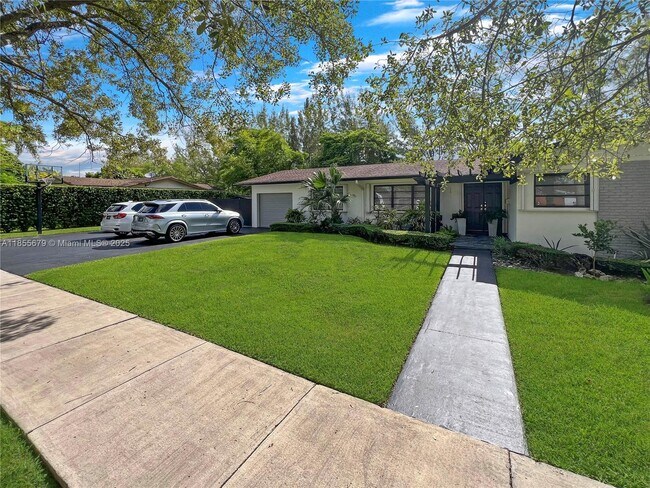 Foto del edificio - 4611 SW 82nd Ct