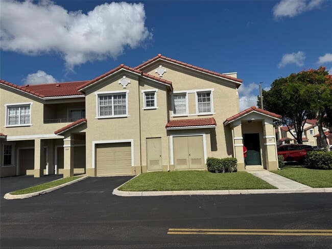 Building Photo - 605 Belmont Ln