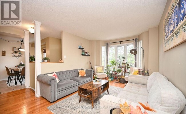 Photo du bâtiment - 6859-6859 Edenwood Dr