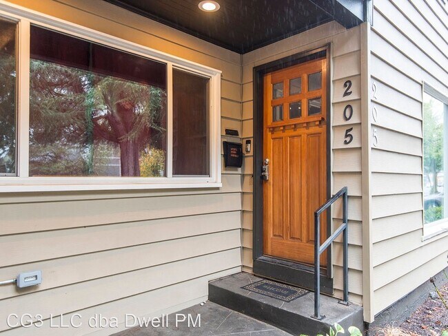 Building Photo - 3 br, 2 bath House - 205 NE Rosa Parks Way