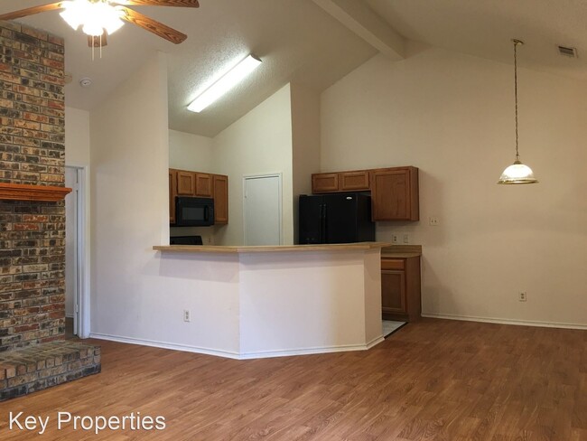 Building Photo - 2 br, 2 bath House - 606 Canterbury Street