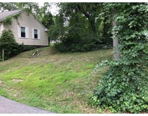 Building Photo - 3 Monadnock Dr