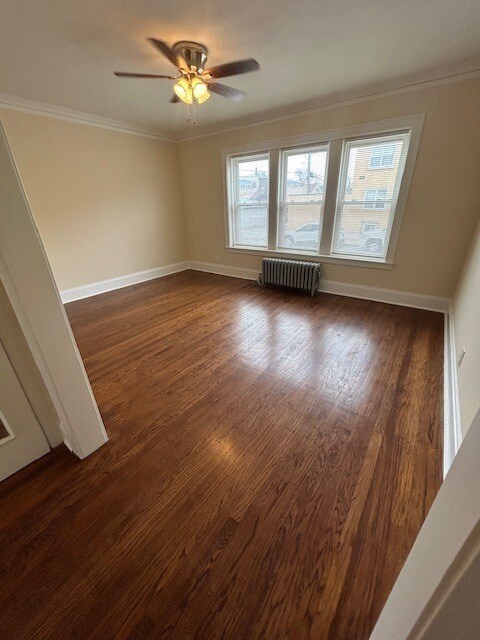 Foto del edificio - 2510 N Leclaire Ave