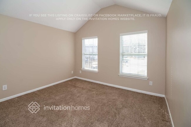 Foto del edificio - 215 Marriott Dr