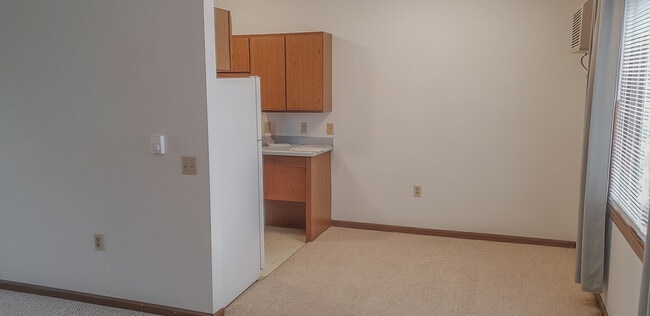 Building Photo - 695 Wood Violet Ln