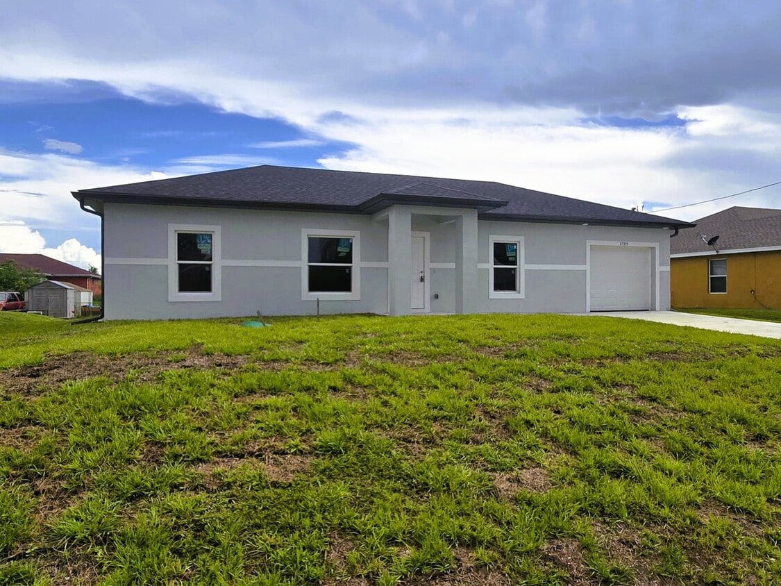 Primary Photo - BRAND NEW CONSTRUCTION-3/2/1-MOVE IN READY