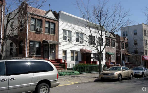 Foto principal - 765 53rd St